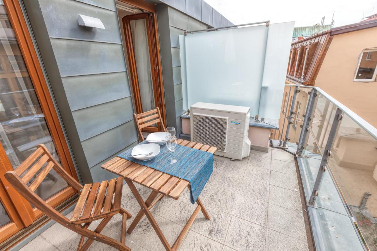 Modern Apartment Charvatova Прага Екстериор снимка