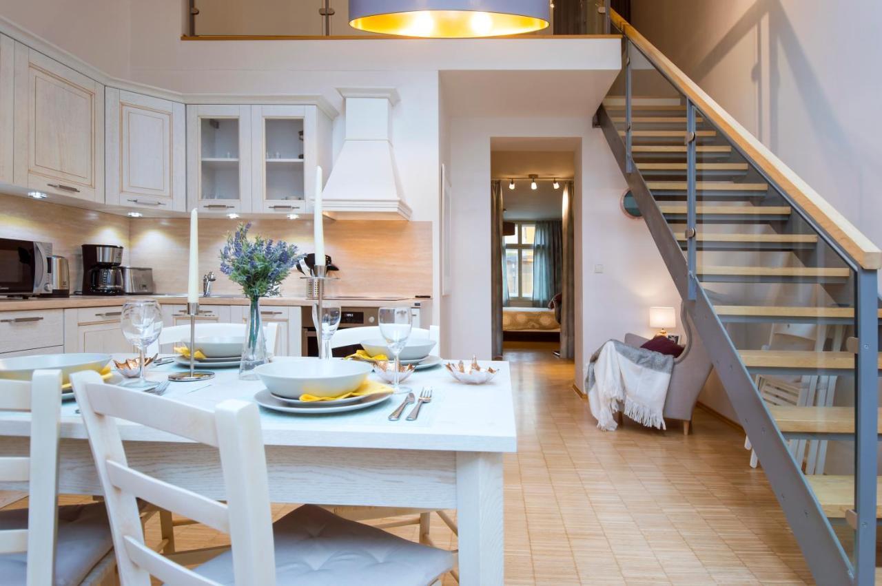 Modern Apartment Charvatova Прага Екстериор снимка