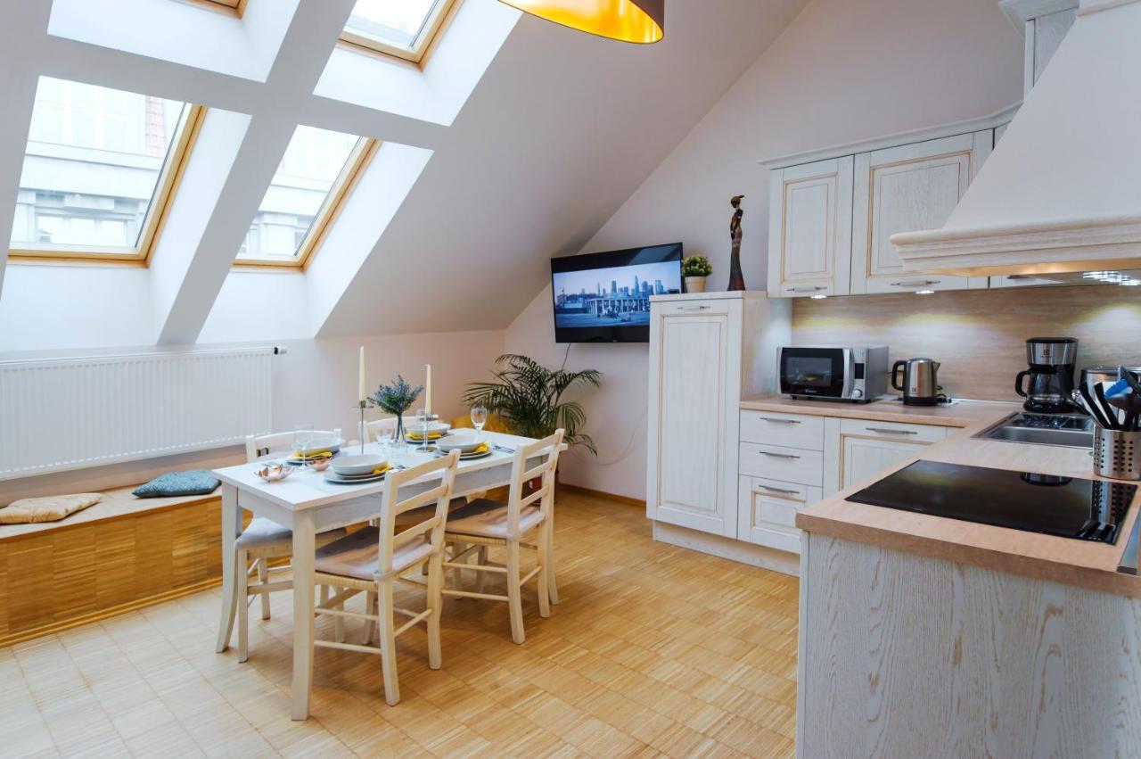Modern Apartment Charvatova Прага Екстериор снимка