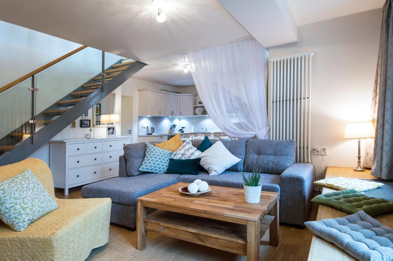 Modern Apartment Charvatova Прага Екстериор снимка