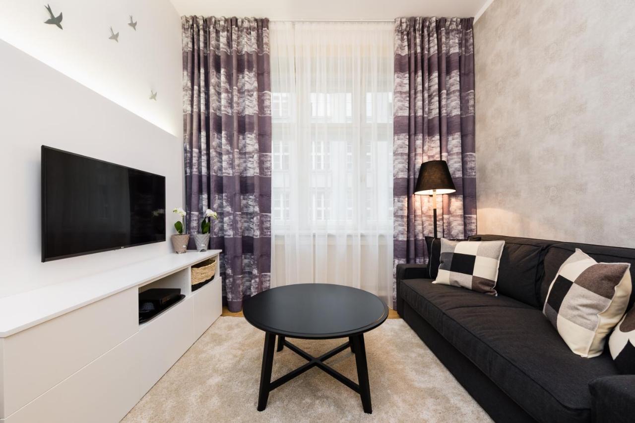 Modern Apartment Charvatova Прага Екстериор снимка