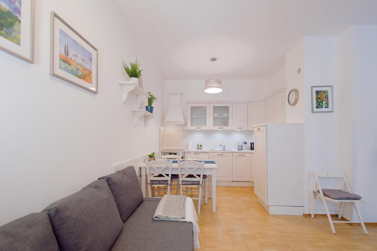 Modern Apartment Charvatova Прага Екстериор снимка